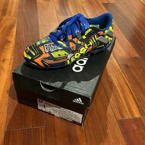 NWT - Adidas soccer cleats size 1 kids